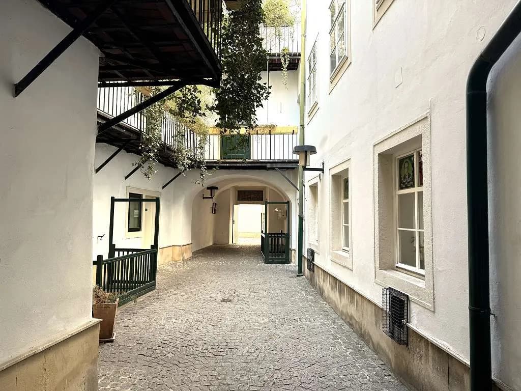 Gewerbeimmobilie mieten in Wien – 129 m², € 17 – Bild 6 von 7
