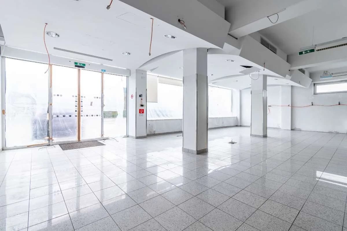 2-Zimmer-Gewerbeimmobilie mieten in Völkermarkt – 300 m², € 2.300 – Bild 4 von 12