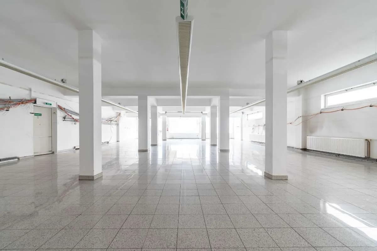2-Zimmer-Gewerbeimmobilie mieten in Völkermarkt – 300 m², € 2.300 – Bild 7 von 12