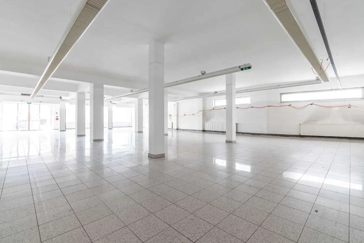 2-Zimmer-Gewerbeimmobilie mieten in Völkermarkt – 300 m², € 2.300 – Bild 8 von 12