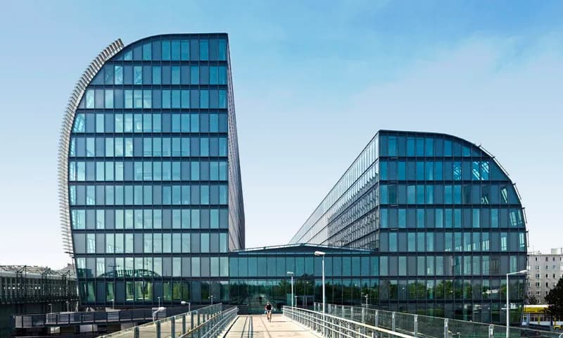 Gewerbeimmobilie mieten in Wien – 1 917 m², € 16