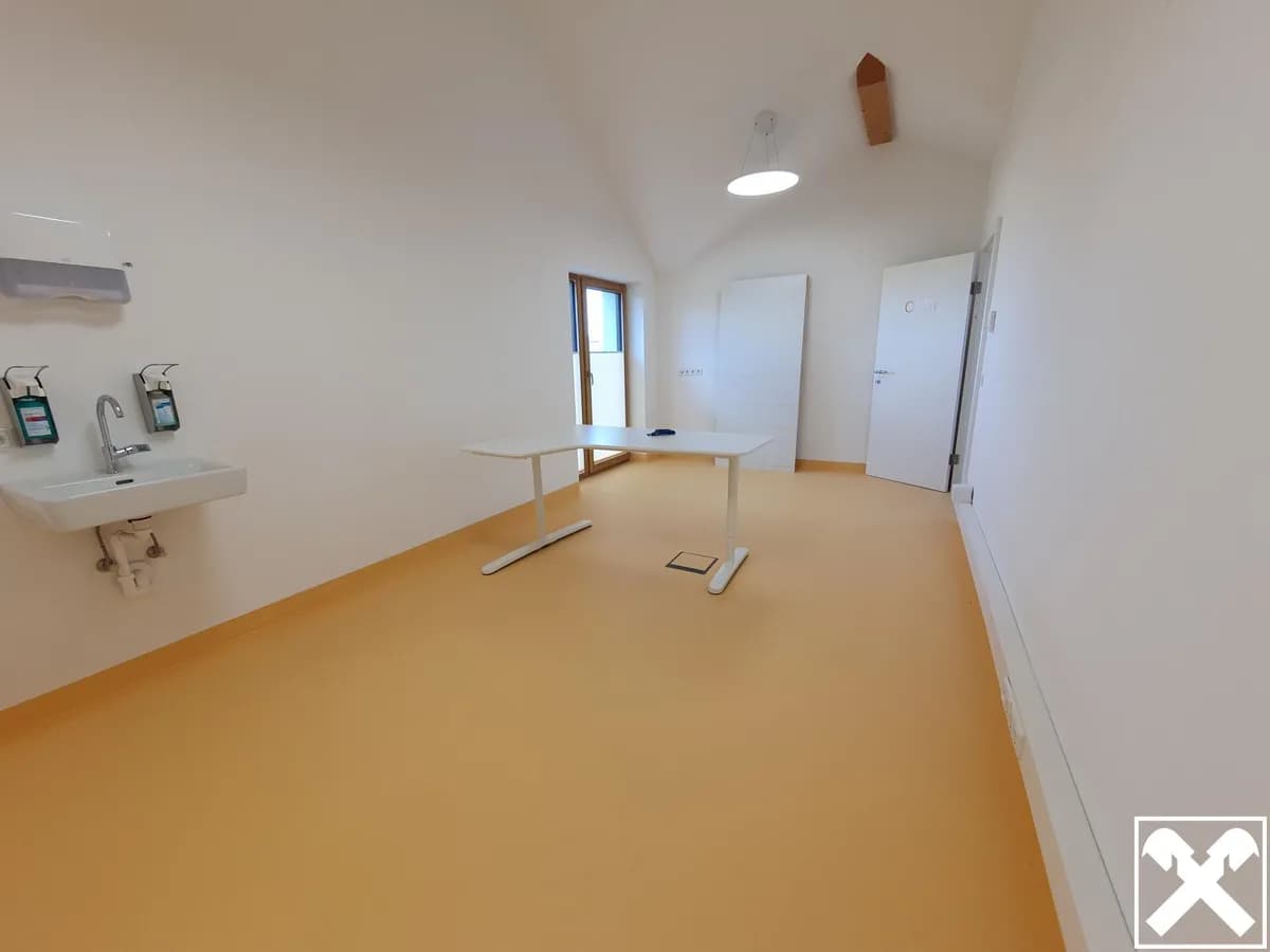 Immobilie mieten in Linz Land – 32 m², € 812 – Bild 2 von 7