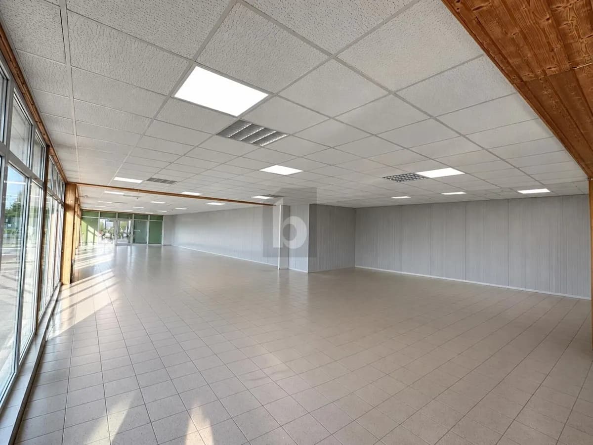 9-Zimmer-Gewerbeimmobilie kaufen in Braunau am Inn – 2 400 m², € 2.400.000 – Bild 4 von 6