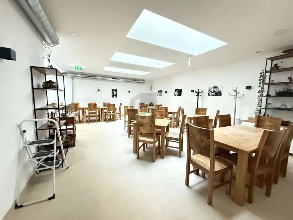 Gewerbeimmobilie mieten in Wien – 175 m², € 2.650