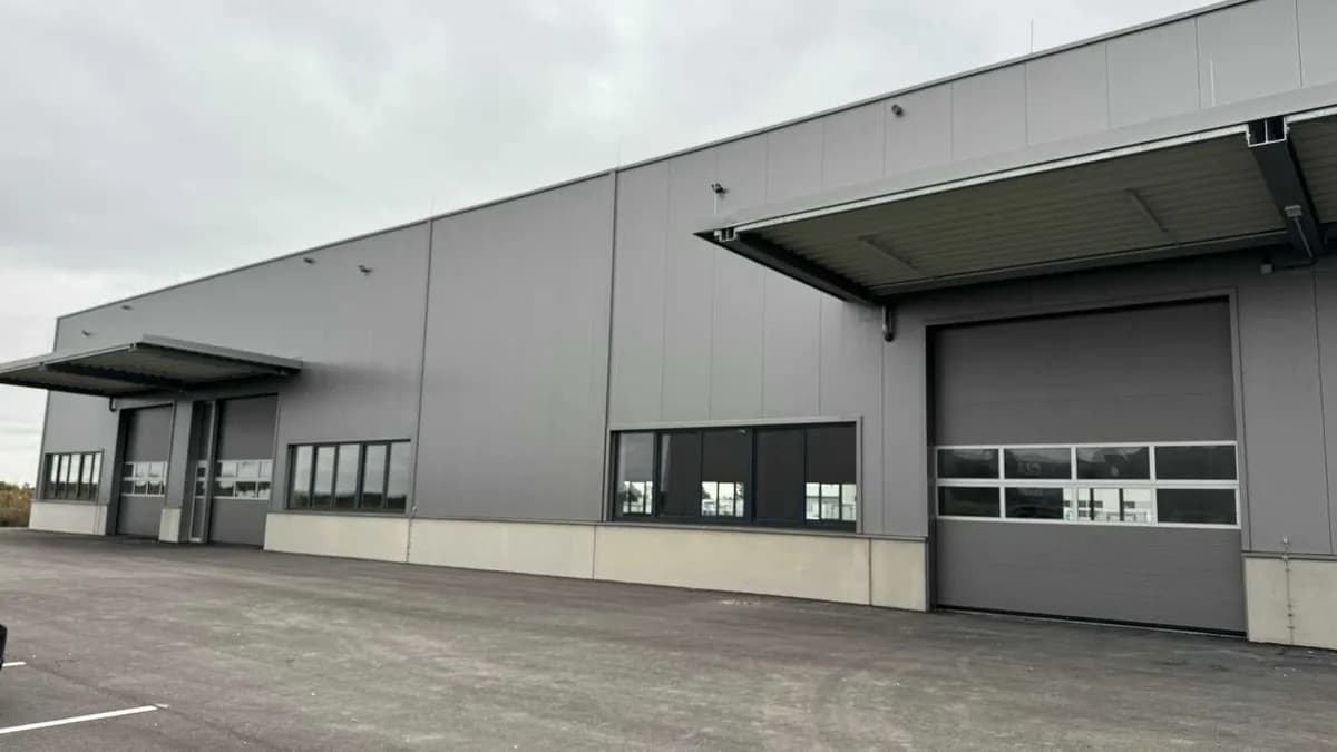 Gewerbeimmobilie mieten in Mödling – 1 374 m², € 9 – Bild 2 von 15