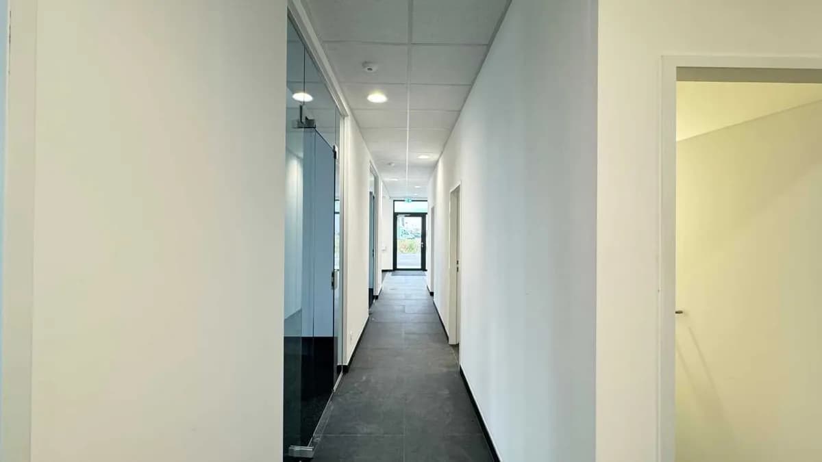 Gewerbeimmobilie mieten in Mödling – 1 374 m², € 9 – Bild 12 von 15