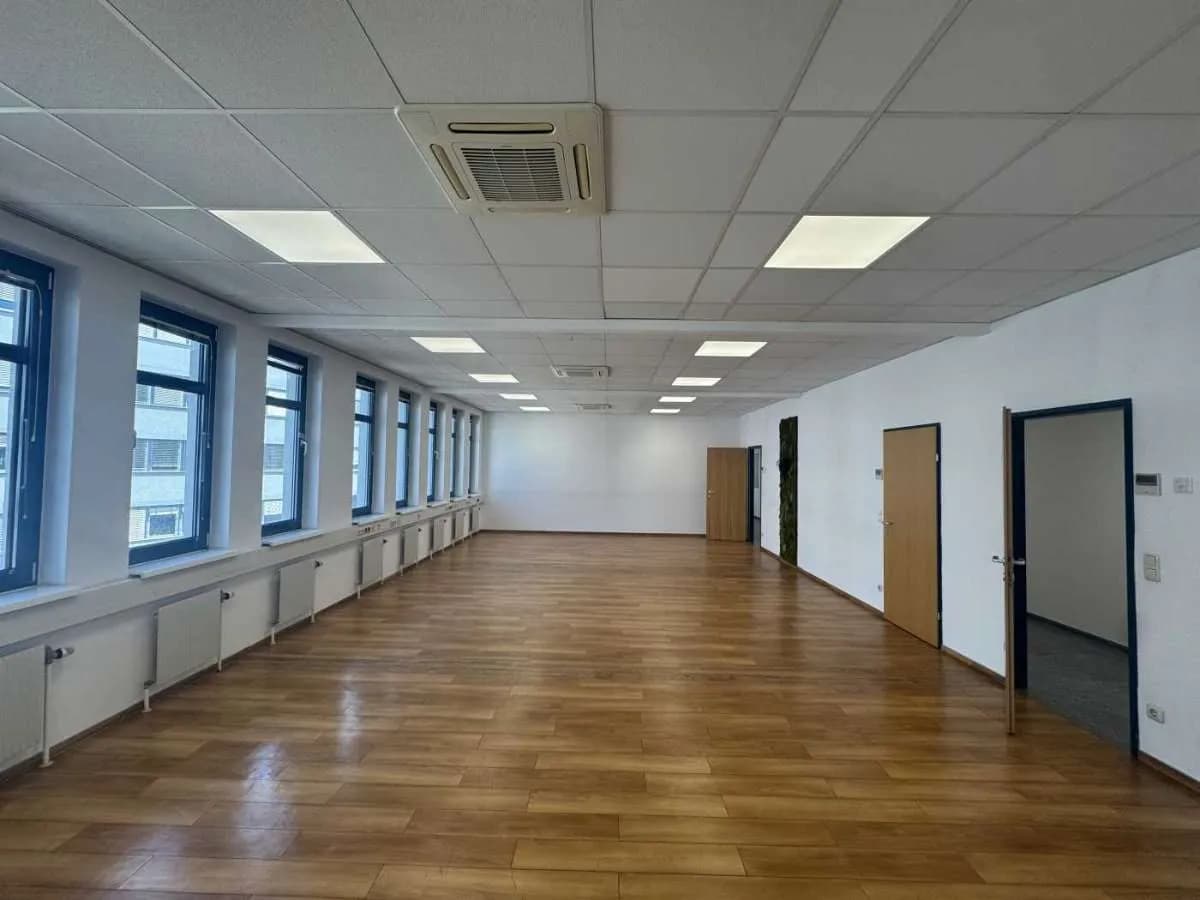 Gewerbeimmobilie mieten in Wien – 328 m², € 8 – Bild 6 von 20