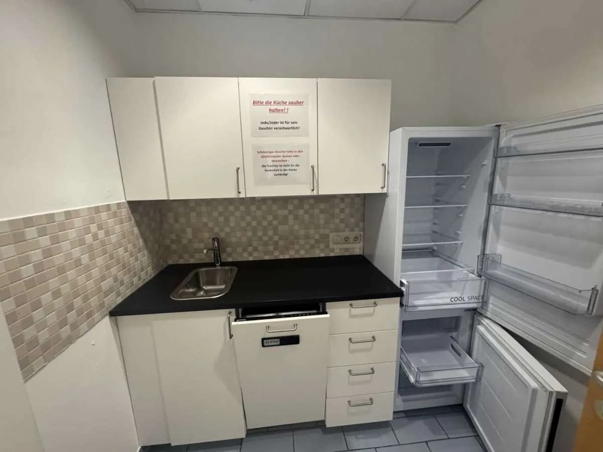Gewerbeimmobilie mieten in Wien – 328 m², € 8 – Bild 11 von 20