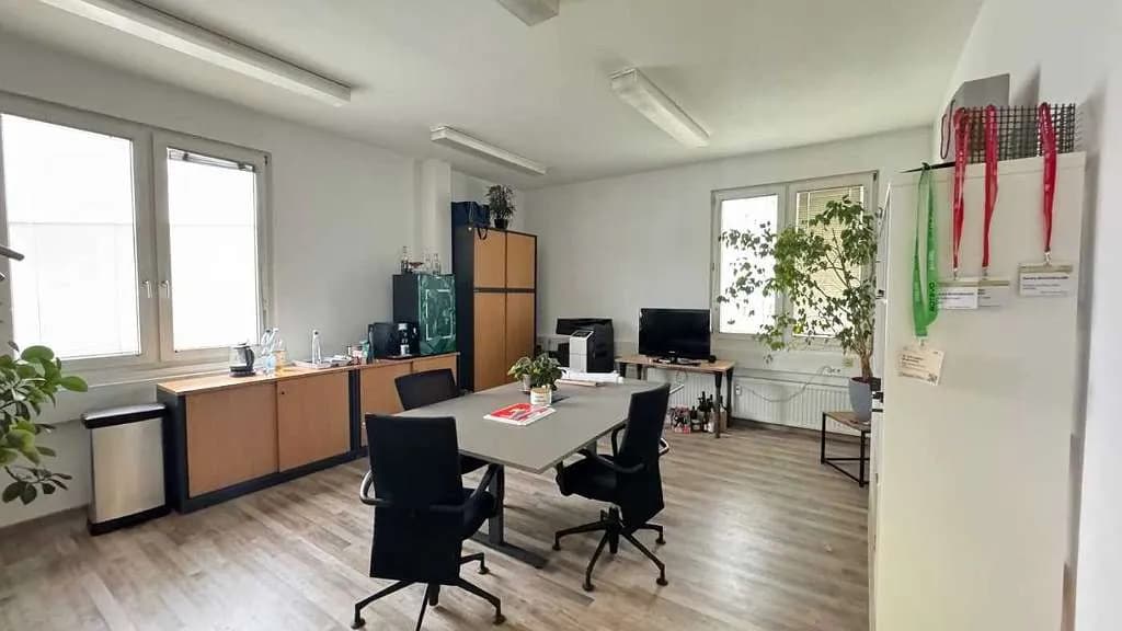 Gewerbeimmobilie mieten in Baden – 136 m², € 7 – Bild 7 von 16