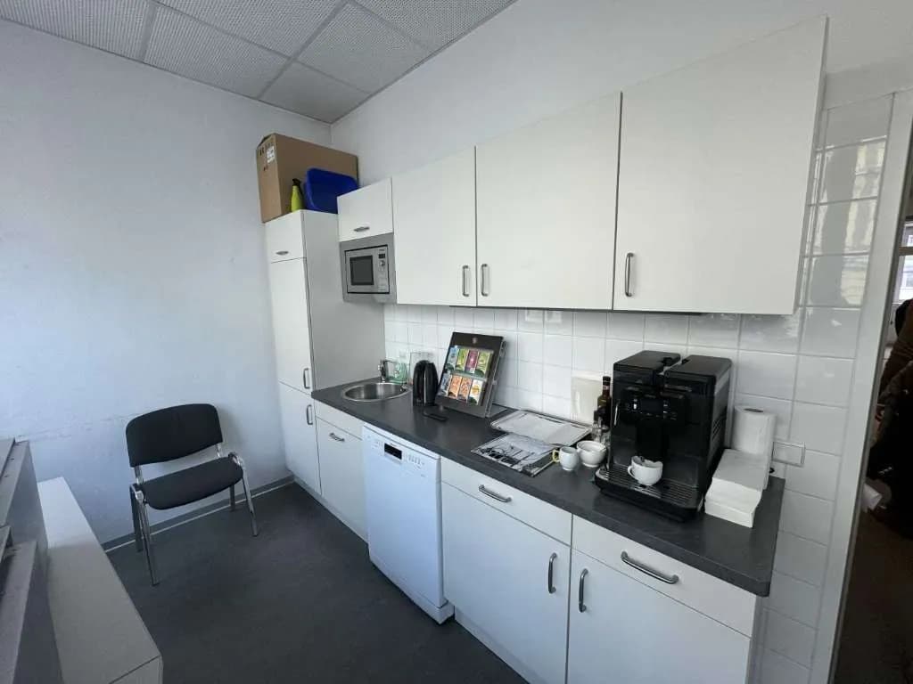 Gewerbeimmobilie mieten in Wien – 302 m², € 13 – Bild 9 von 13