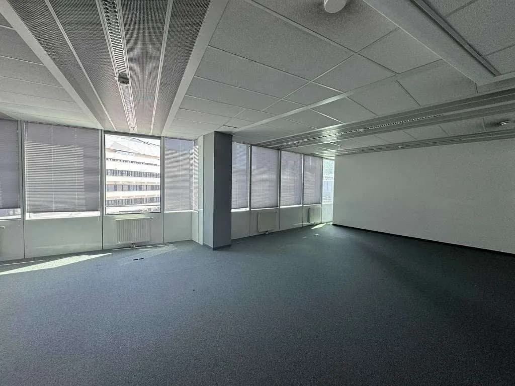Gewerbeimmobilie mieten in Wien – 774 m², € 17 – Bild 2 von 17