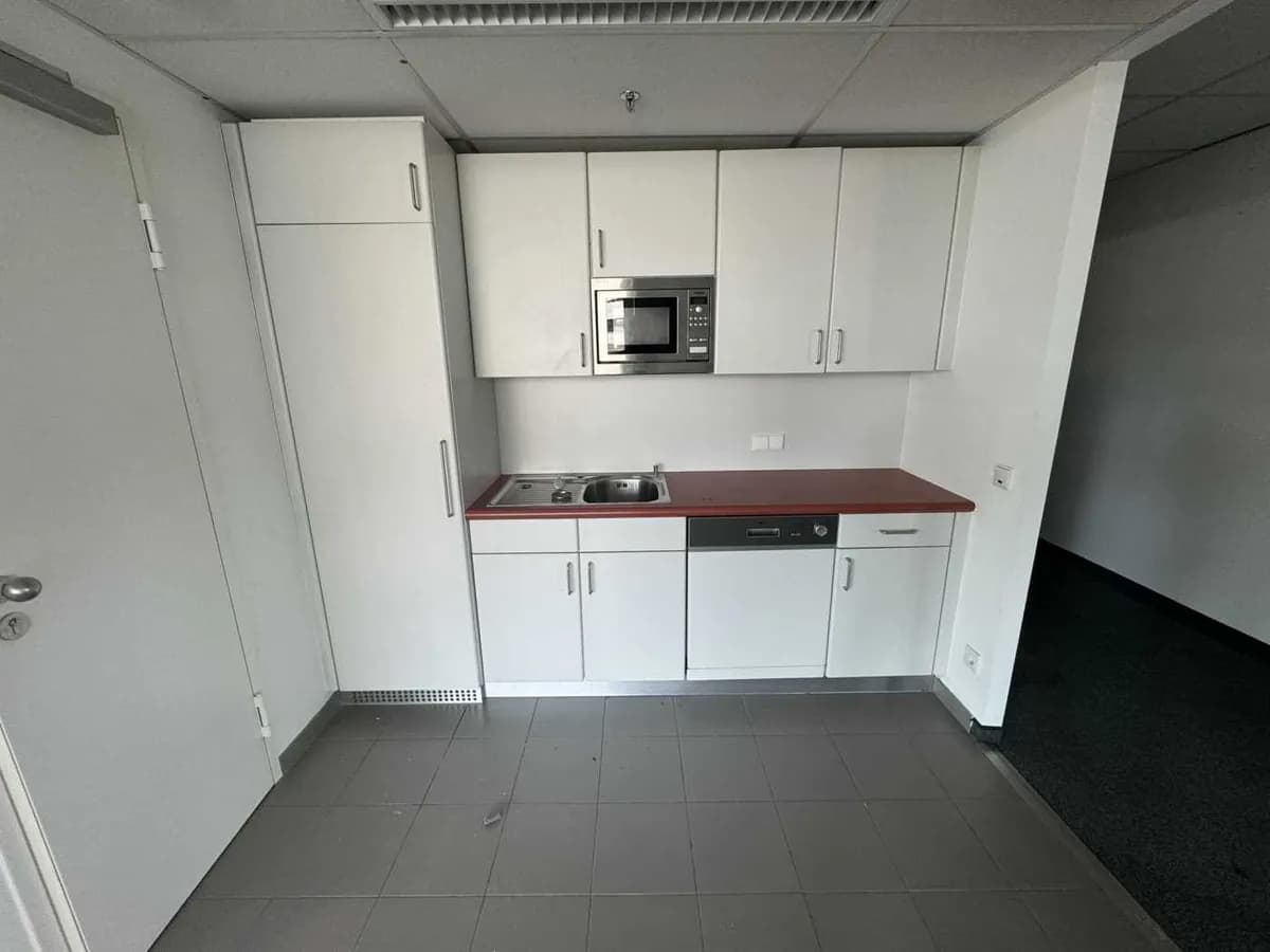 Gewerbeimmobilie mieten in Wien – 1 450 m², € 17 – Bild 5 von 17