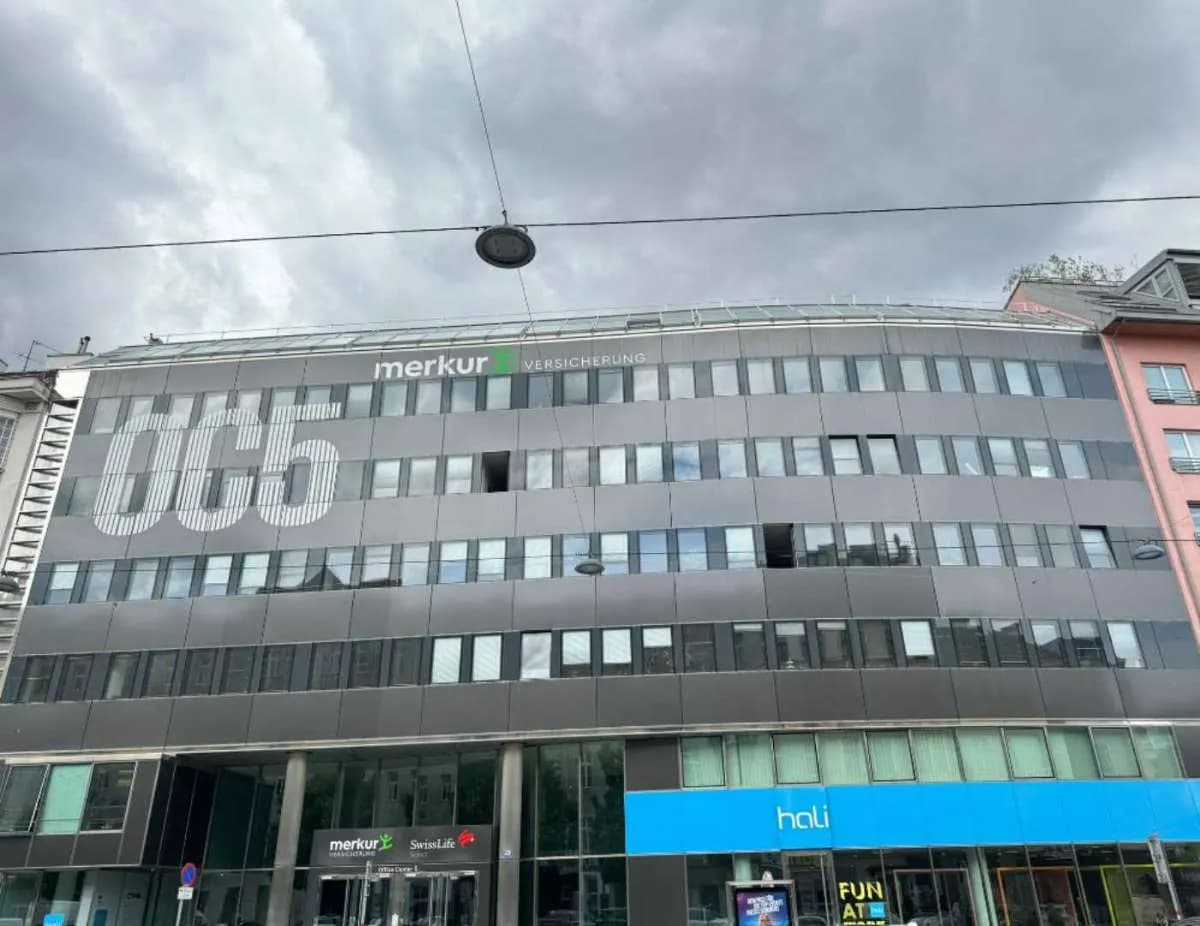 Gewerbeimmobilie mieten in Wien – 1 956 m², € 15