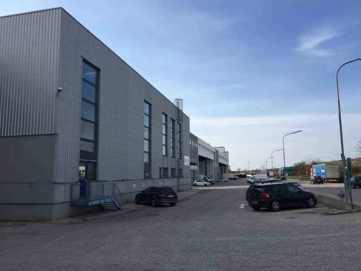 Gewerbeimmobilie mieten in Mödling – 2 082 m², € 6 – Bild 2 von 16
