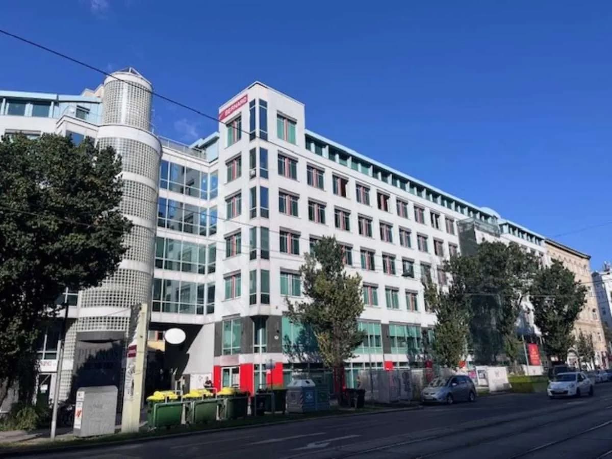 Gewerbeimmobilie mieten in Wien – 265 m², € 14
