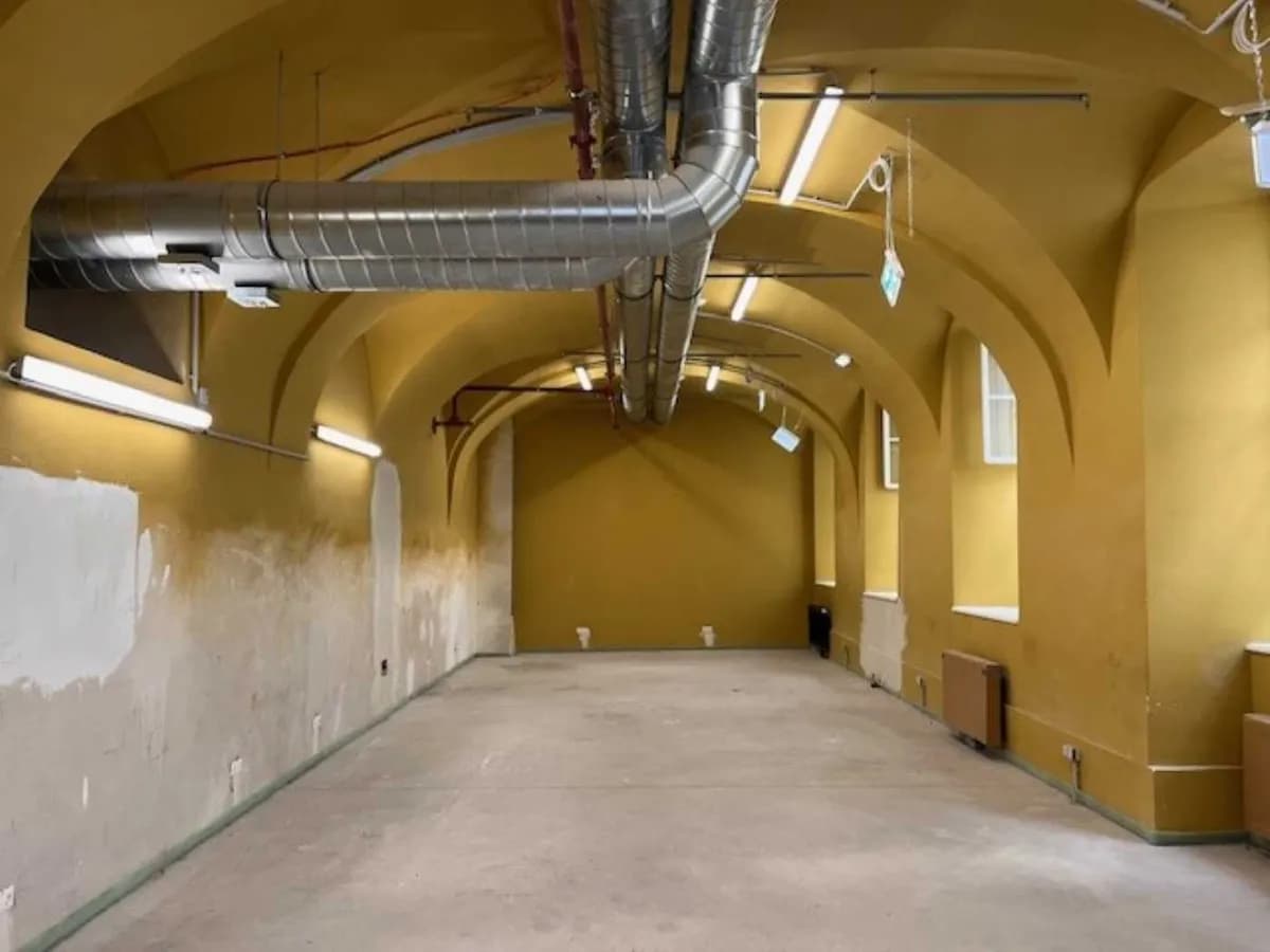 Gewerbeimmobilie mieten in Wien – 229 m², € 25 – Bild 2 von 7