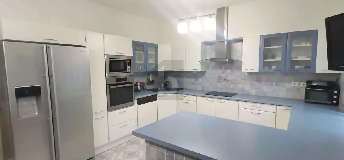 6-Zimmer-Haus kaufen in Wiener Neustadt – 194 m², € 450.000 – Bild 2 von 6