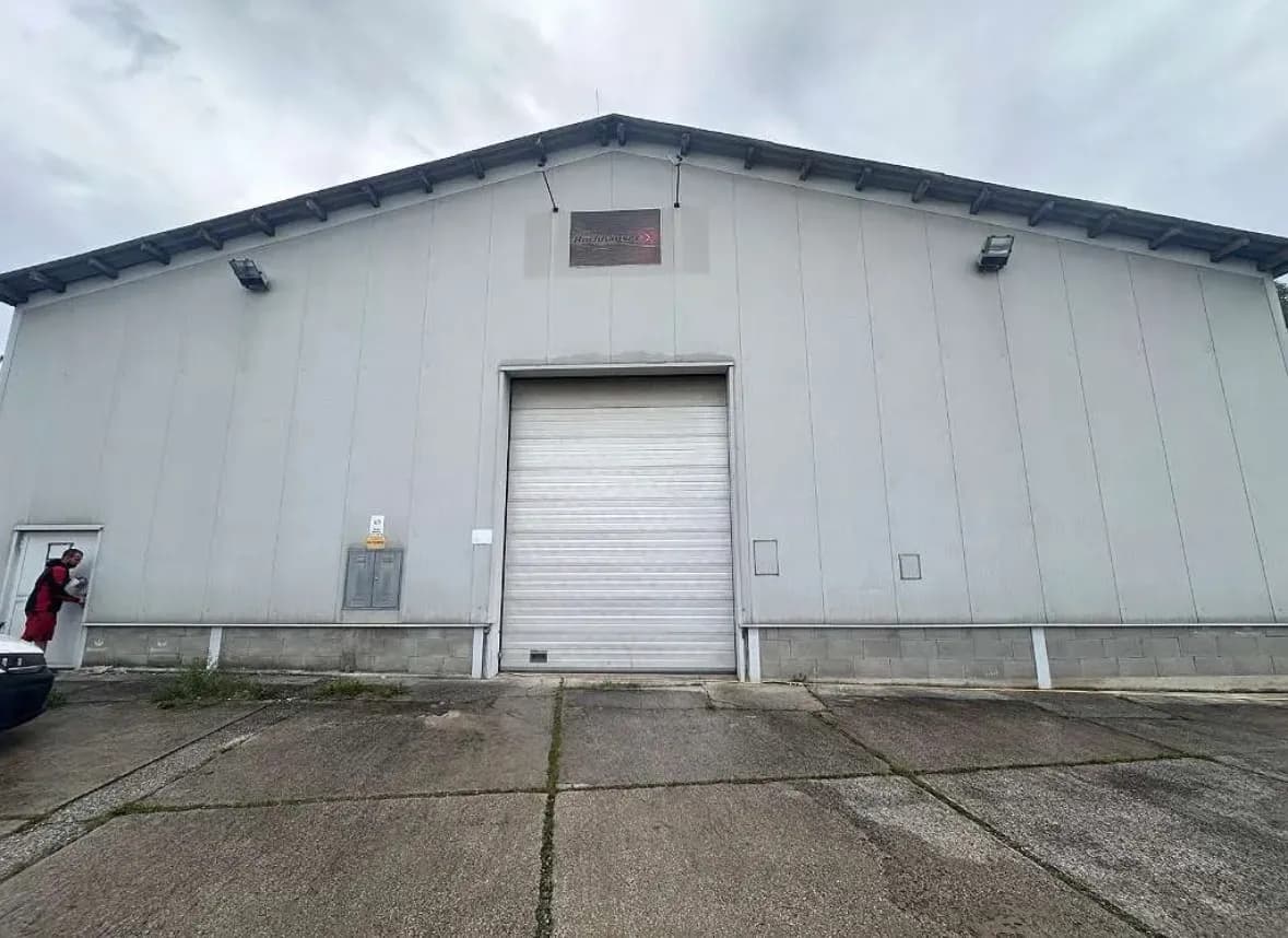 Gewerbeimmobilie kaufen in Neunkirchen – 10 662 m², € 2.500.000 – Bild 6 von 12