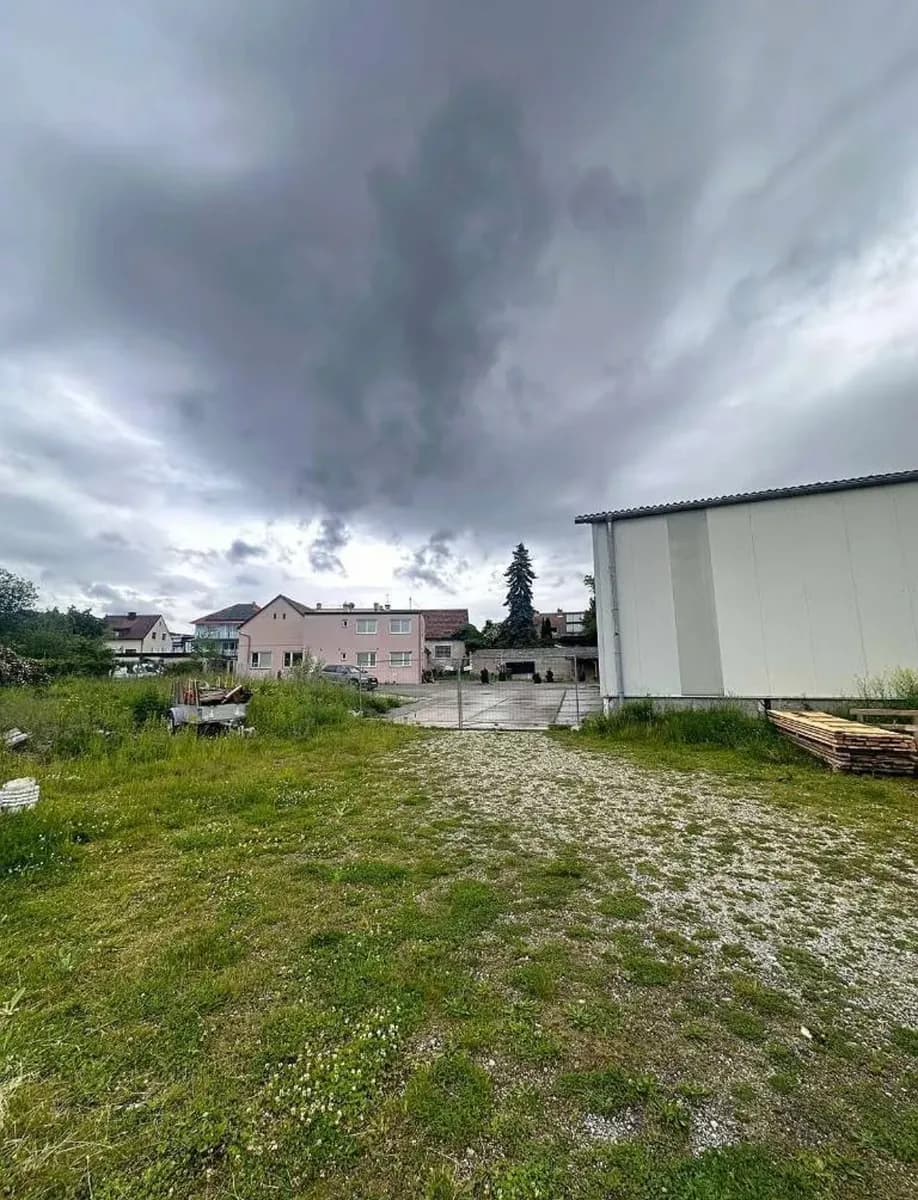 Gewerbeimmobilie kaufen in Neunkirchen – 10 662 m², € 2.500.000 – Bild 7 von 12
