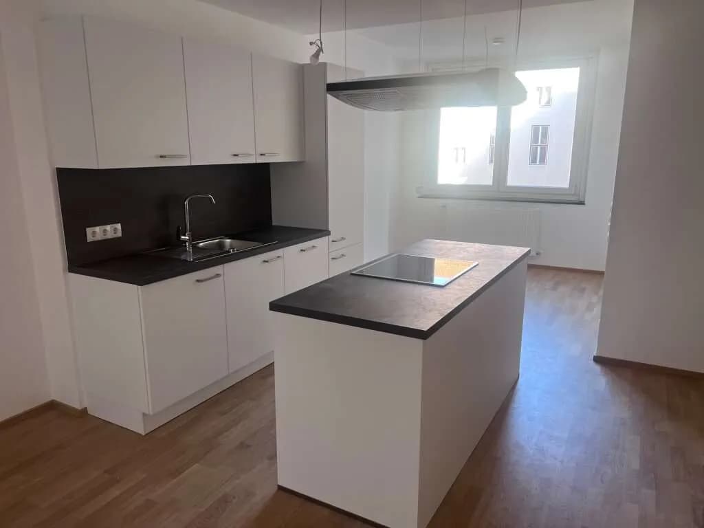 2-Zimmer-Wohnung mieten in Villach – 81 m², € 1.316