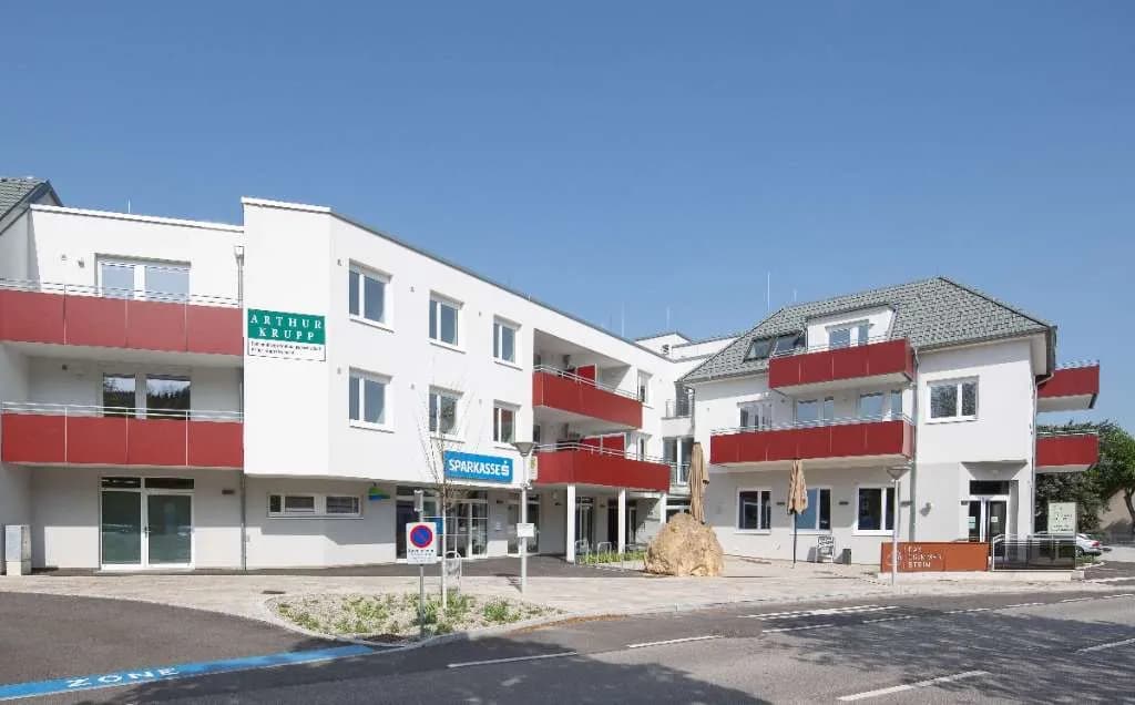 3-Zimmer-Wohnung mieten in Neunkirchen – 87 m², € 1.069 – Bild 2 von 12