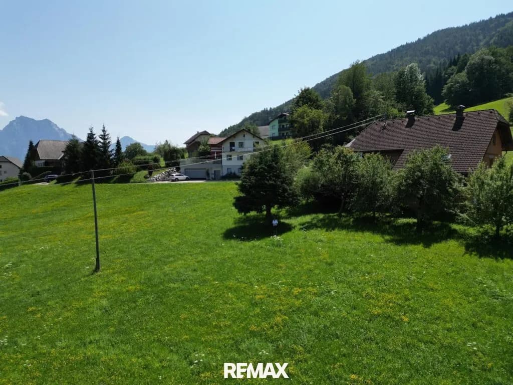 Grundstück kaufen in Gmunden – 4 600 m², € 830.000