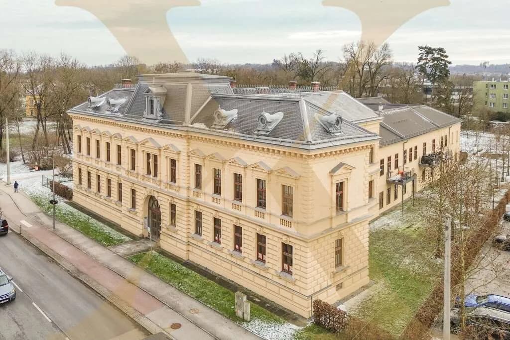 Gewerbeimmobilie mieten in Linz – 77 m², € 769 – Bild 1 von 6