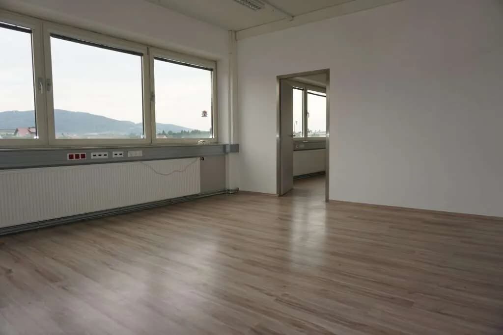 3-Zimmer-Gewerbeimmobilie mieten in Linz – 136 m², € 1.379 – Bild 2 von 6
