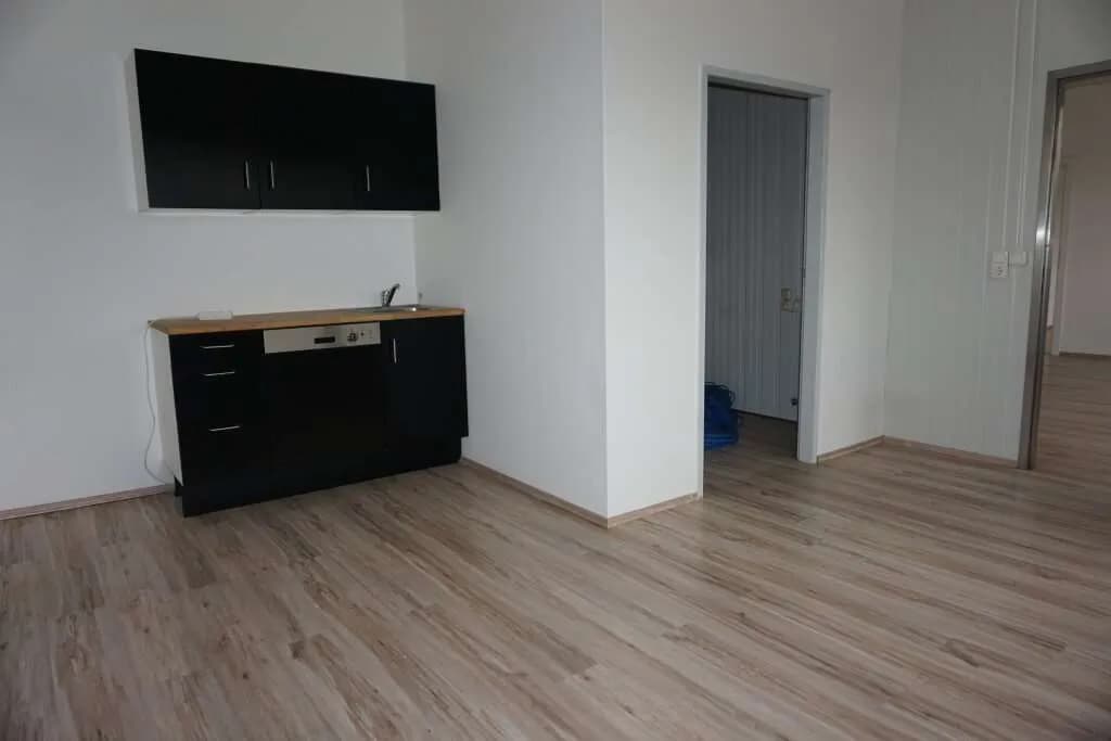 3-Zimmer-Gewerbeimmobilie mieten in Linz – 136 m², € 1.379 – Bild 3 von 6
