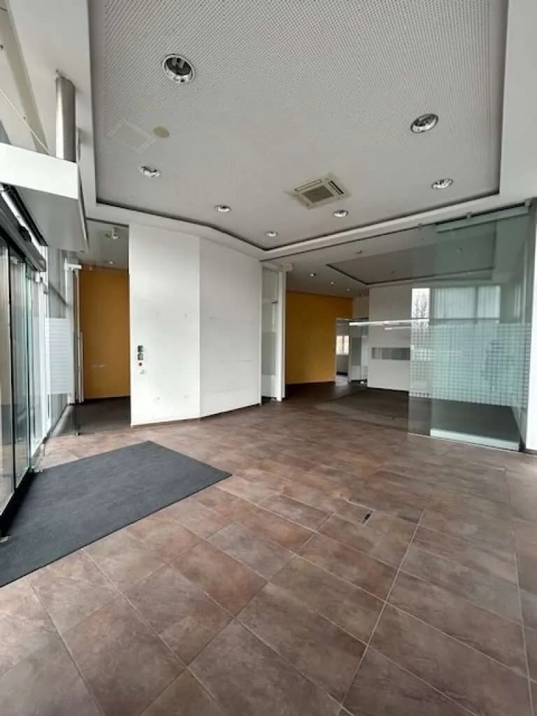 Gewerbeimmobilie mieten in Urfahr-Umgebung – 108 m², € 1.944 – Bild 2 von 8