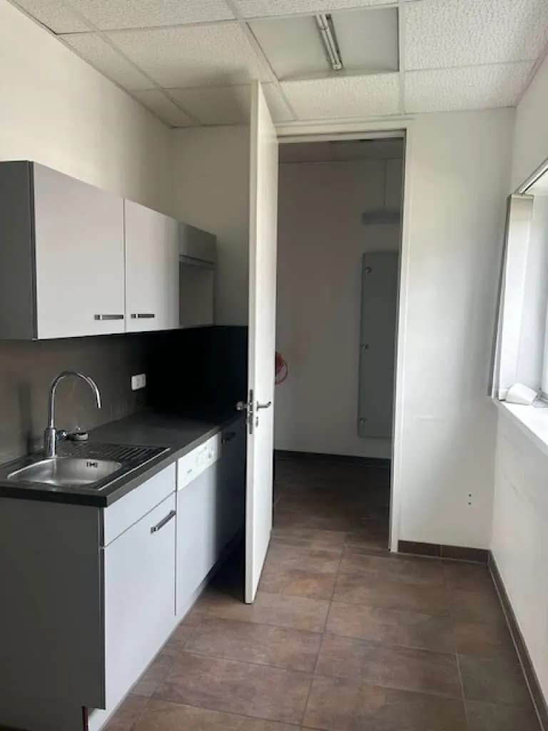 Gewerbeimmobilie mieten in Urfahr-Umgebung – 108 m², € 1.944 – Bild 6 von 8
