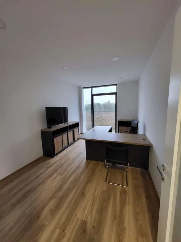 Gewerbeimmobilie mieten in Wels – 16 m²