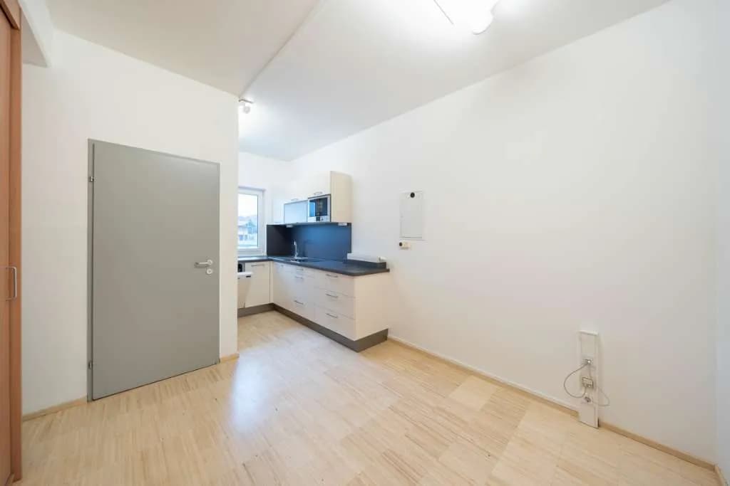 Gewerbeimmobilie mieten in Salzburg-Umgebung – 186 m², € 3.747 – Bild 4 von 8