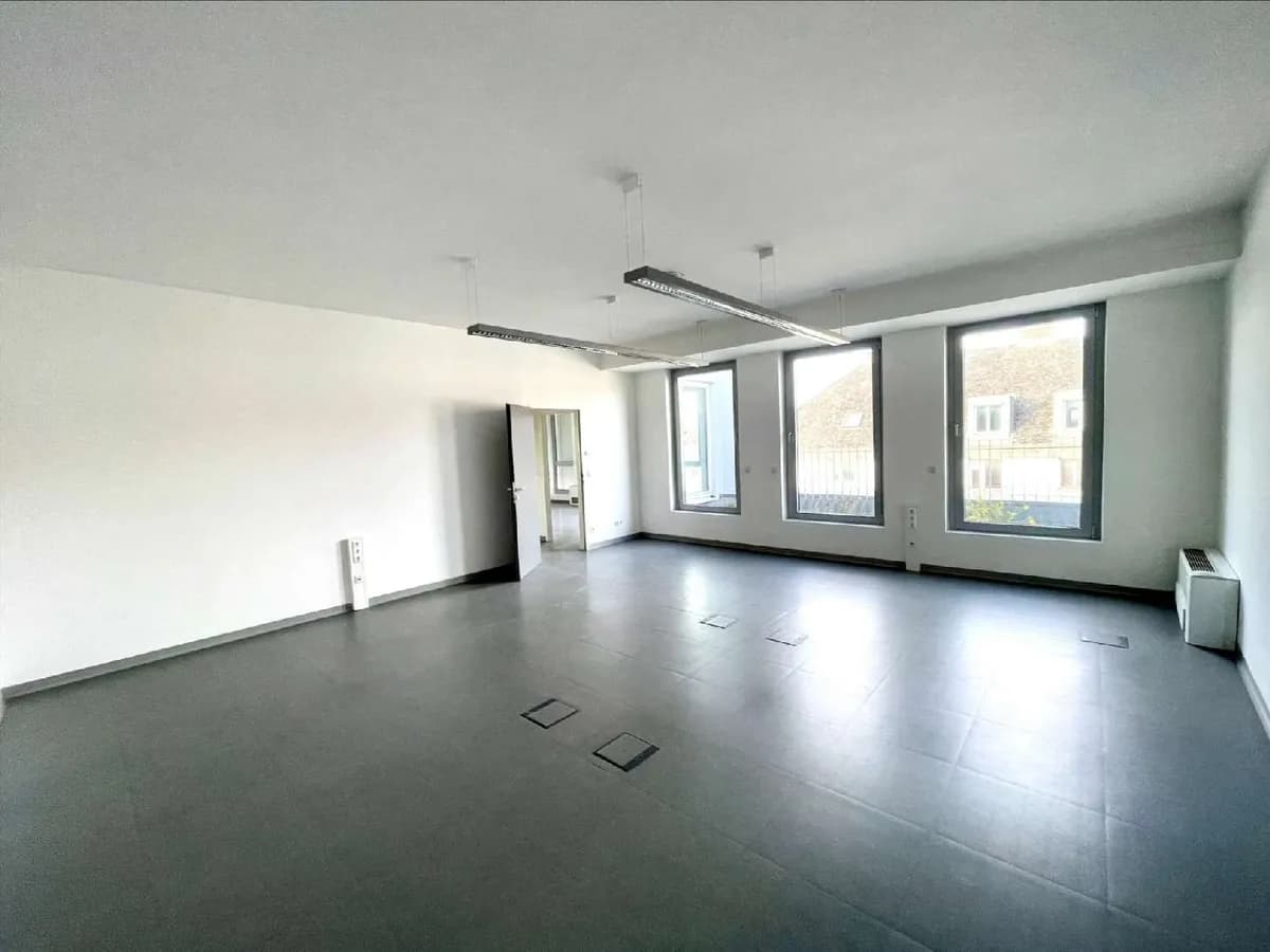 4-Zimmer-Gewerbeimmobilie mieten in Wien – 170 m², € 2.834