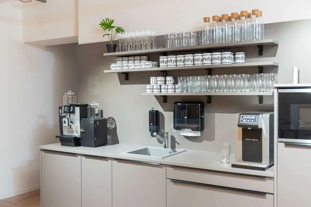 Gewerbeimmobilie mieten in Wien – 800 m² – Bild 2 von 6