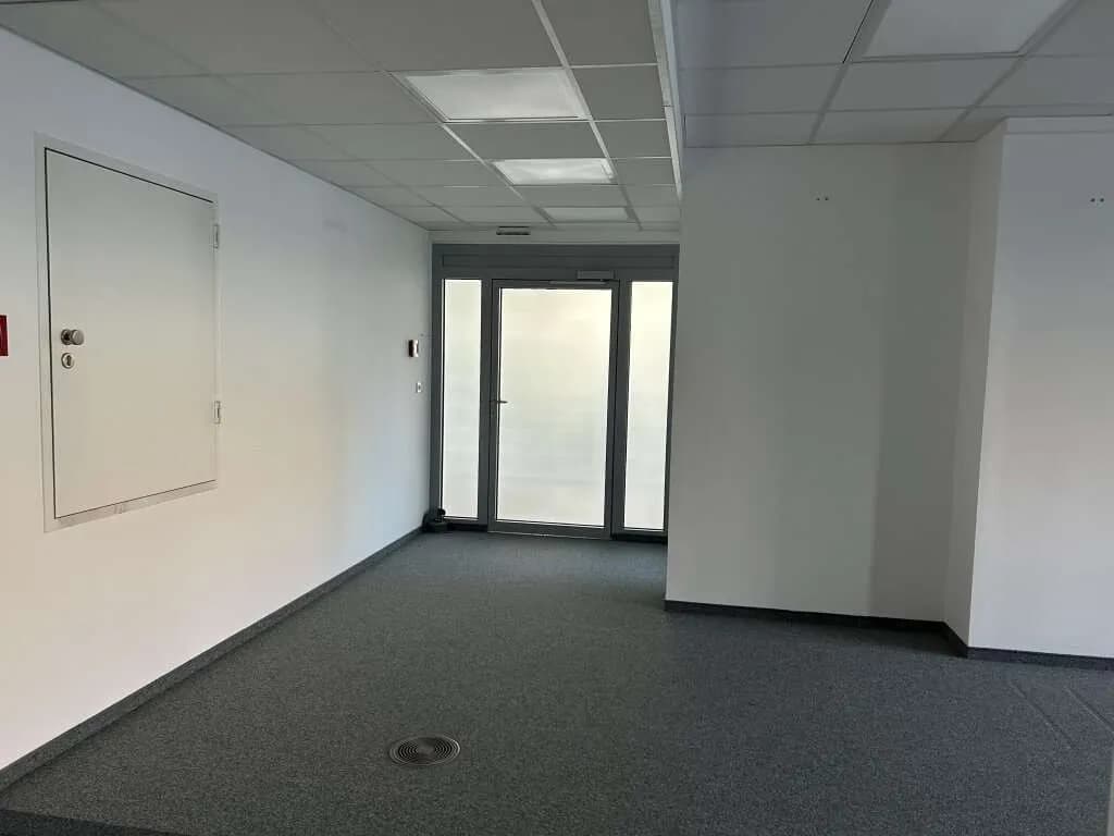 Gewerbeimmobilie mieten in Linz – 190 m², € 2.956 – Bild 8 von 16