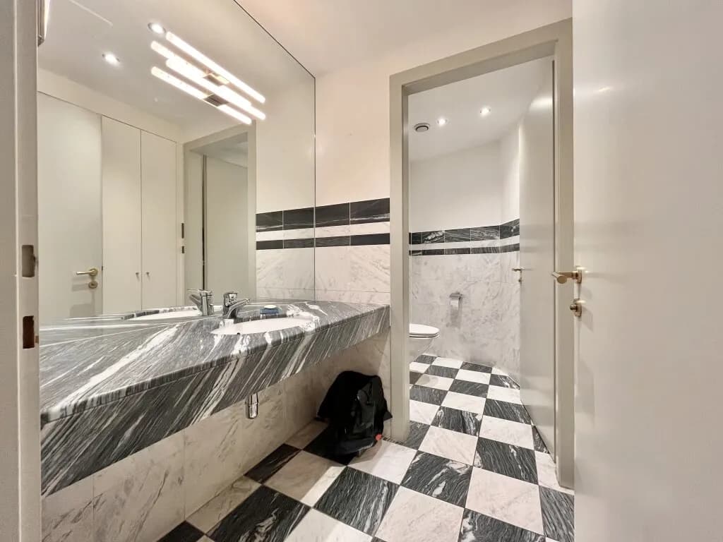 5-Zimmer-Gewerbeimmobilie mieten in Wien – 263 m², € 5.743 – Bild 17 von 18