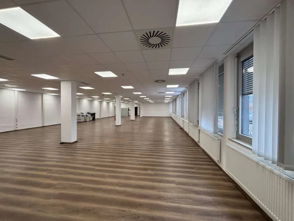 Gewerbeimmobilie mieten in Klagenfurt – 733 m², € 7.330