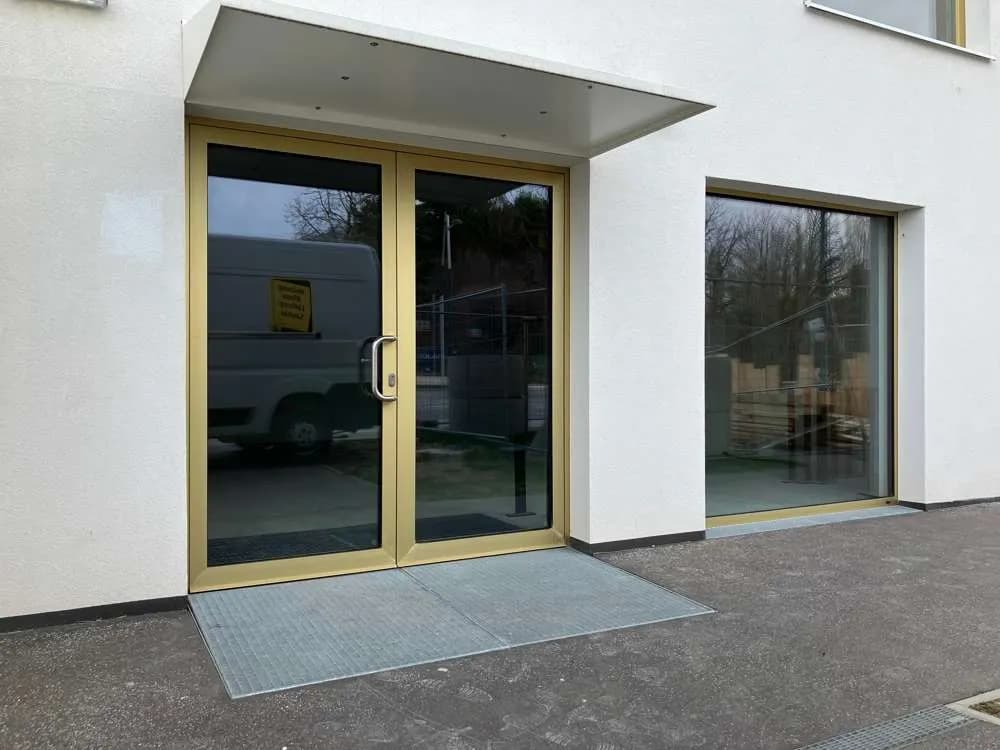 Gewerbeimmobilie mieten in Wien – 155 m², € 3.070