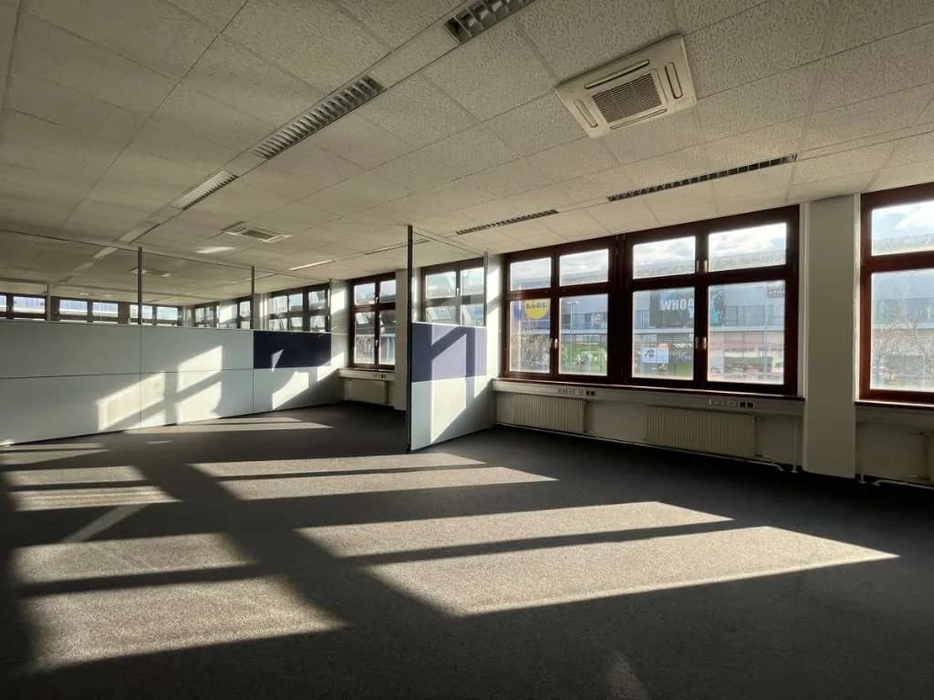 Gewerbeimmobilie mieten in Wien – 456 m², € 13 – Bild 1 von 14