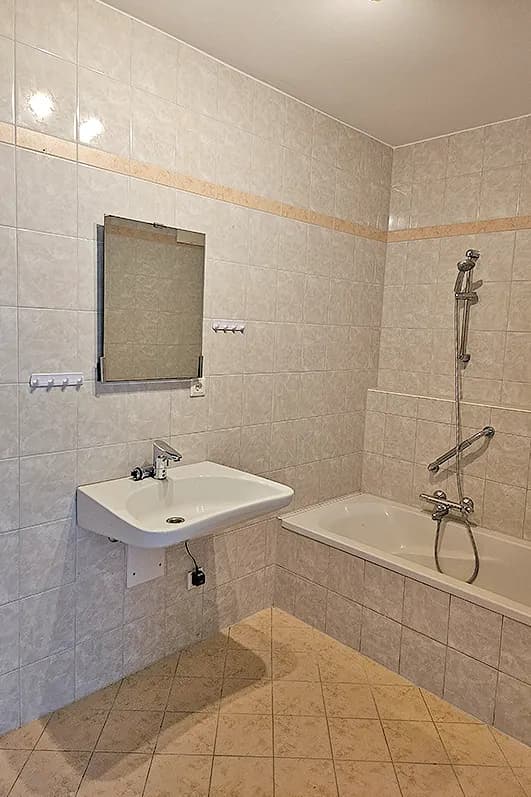 Wohnung mieten in Gmünd – 70,9 m², € 558 – Bild 10 von 12