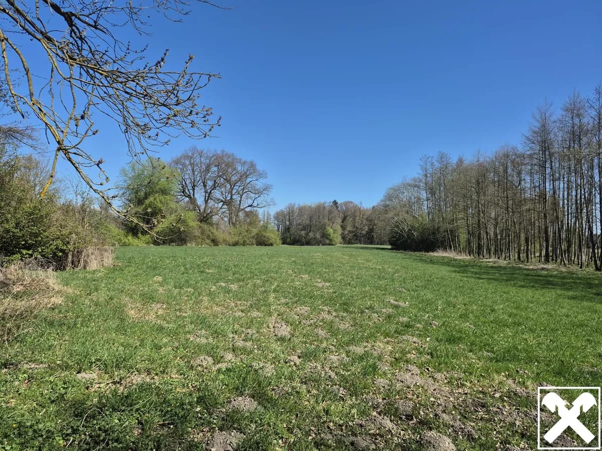 Grundstück kaufen in Braunau am Inn – 13 855 m², € 120.000