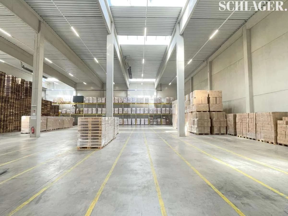 Gewerbeimmobilie mieten in Graz-Umgebung – 1 700 m²