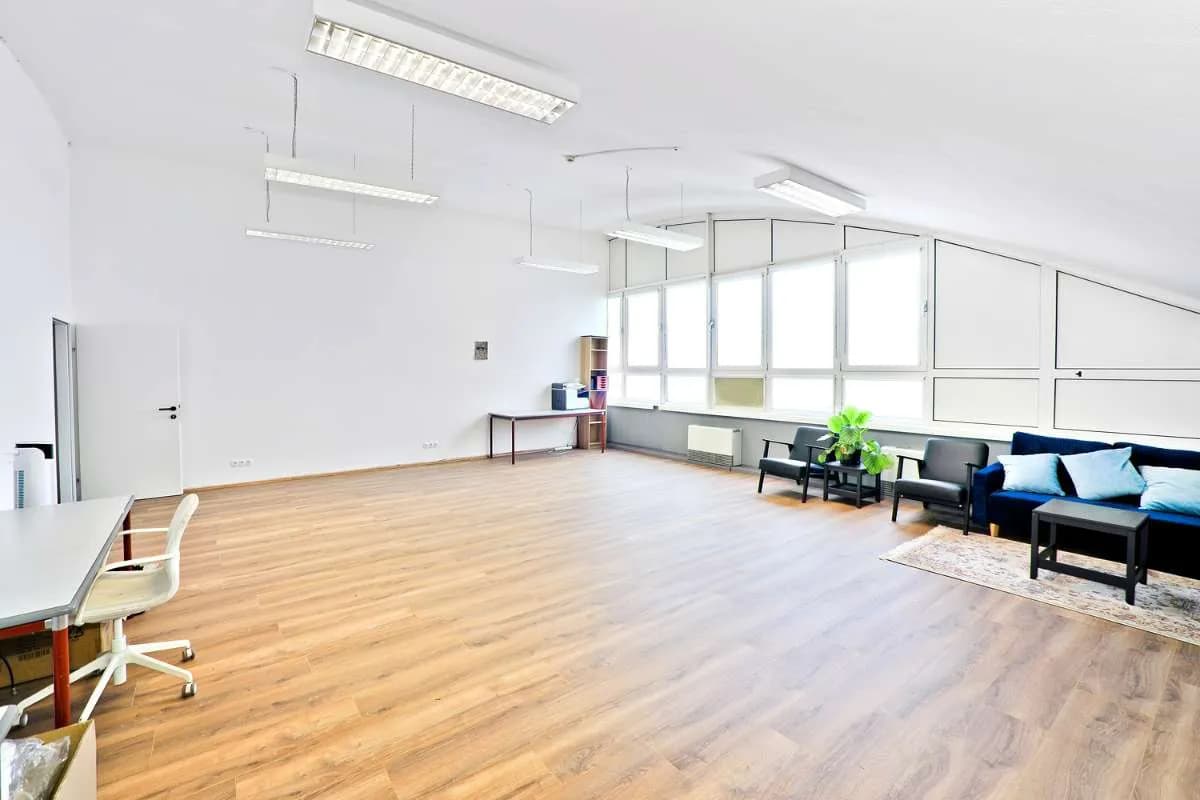 Gewerbeimmobilie mieten in Wien – 5 000 m², € 9 – Bild 17 von 24