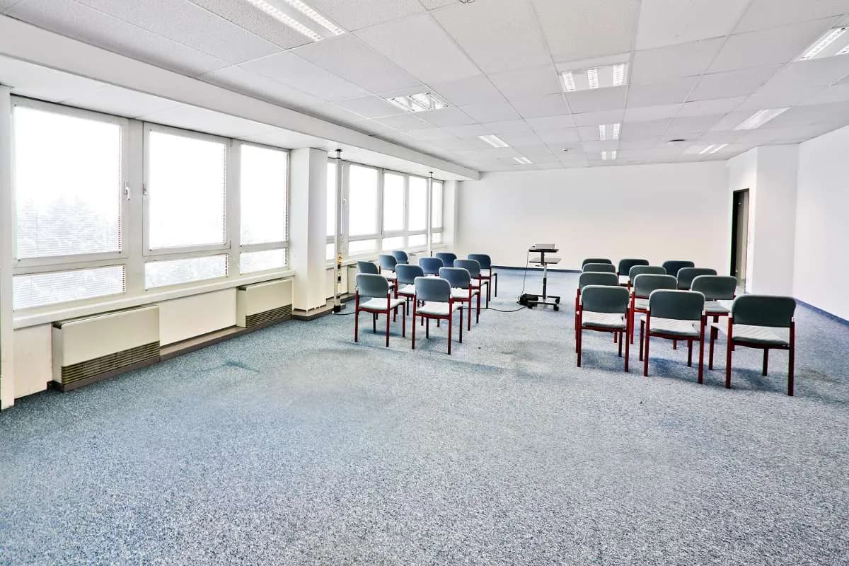 Gewerbeimmobilie mieten in Wien – 5 000 m², € 9 – Bild 18 von 24