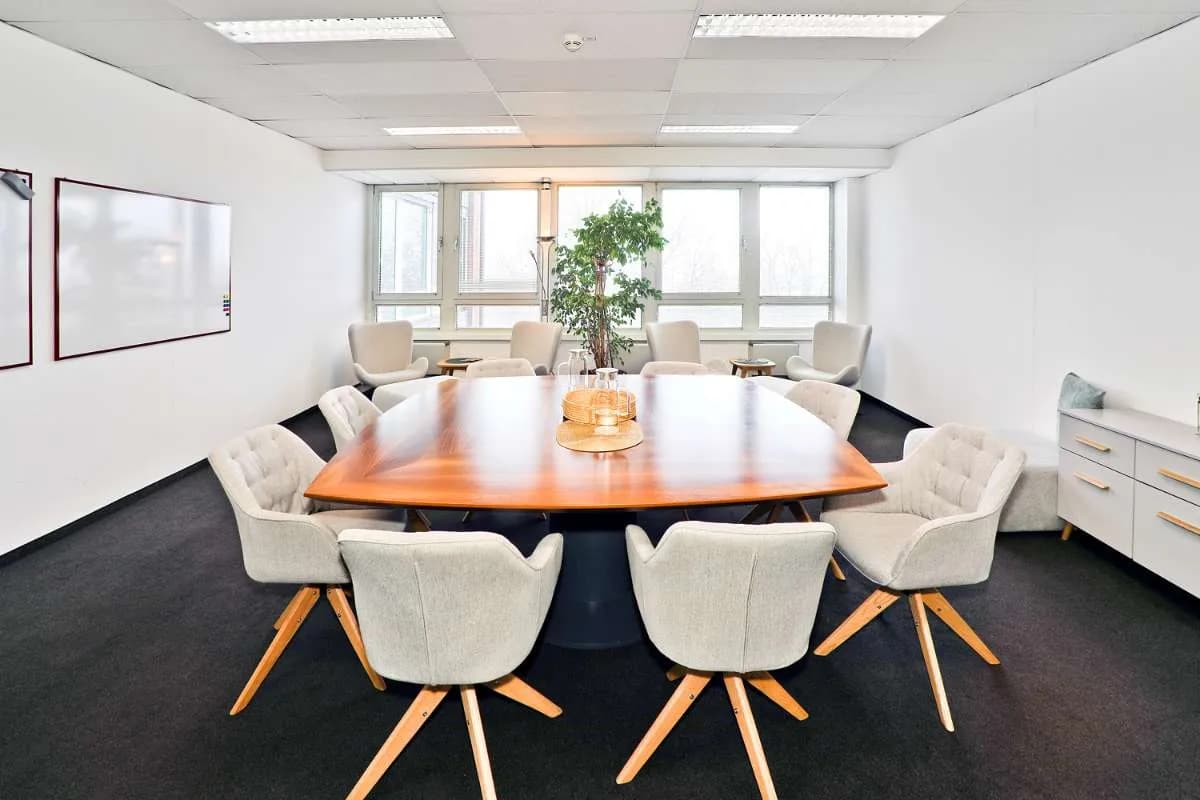 Gewerbeimmobilie mieten in Wien – 5 000 m², € 9 – Bild 20 von 24