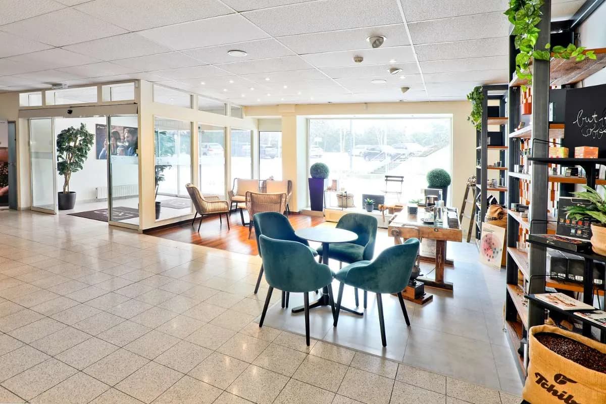 Gewerbeimmobilie mieten in Wien – 5 000 m², € 9 – Bild 22 von 24