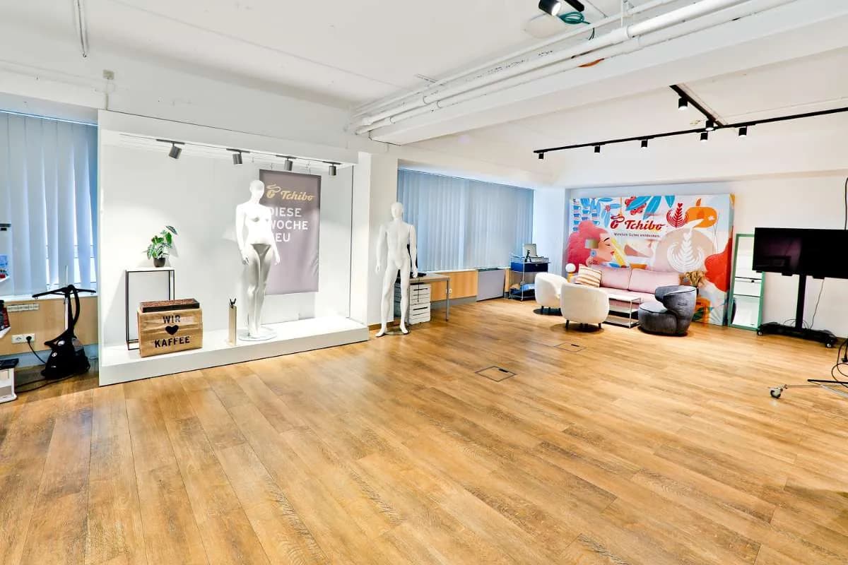 Gewerbeimmobilie mieten in Wien – 5 000 m², € 9 – Bild 24 von 24
