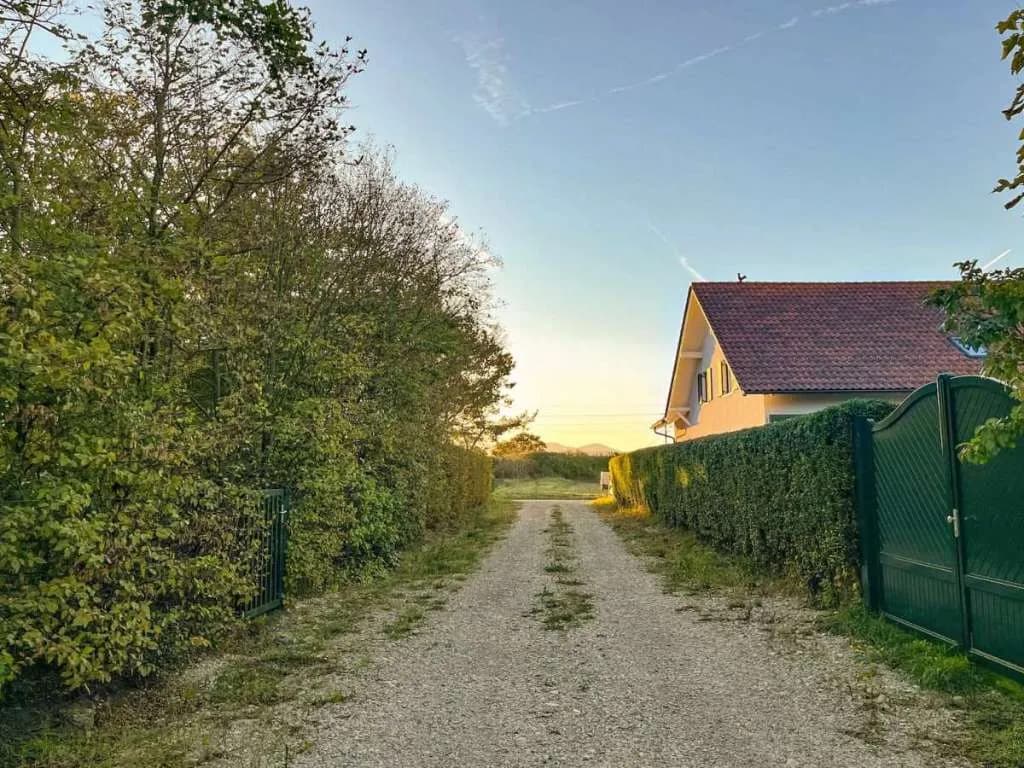 Grundstück kaufen in Wiener Neustadt Land – 717 m², € 265.000 – Bild 3 von 4