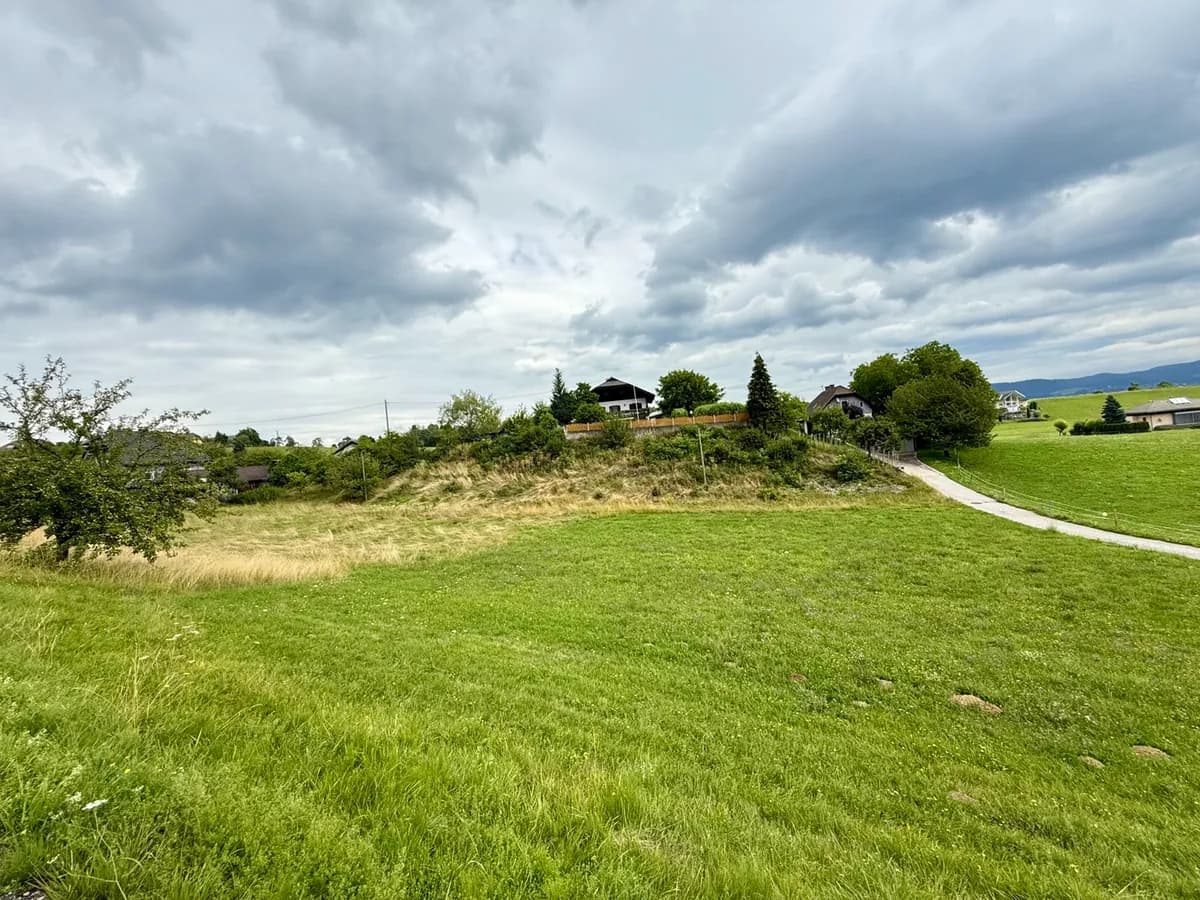 Grundstück kaufen in Villach Land – 1 621 m², € 95.000